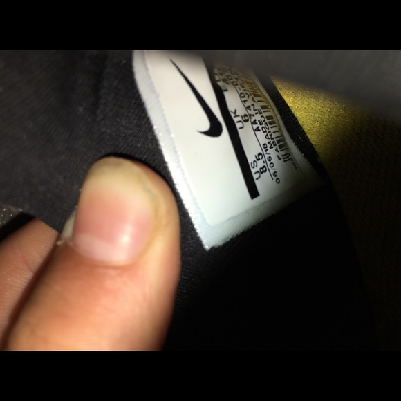 Nike sneakers - Picture 2 of 2